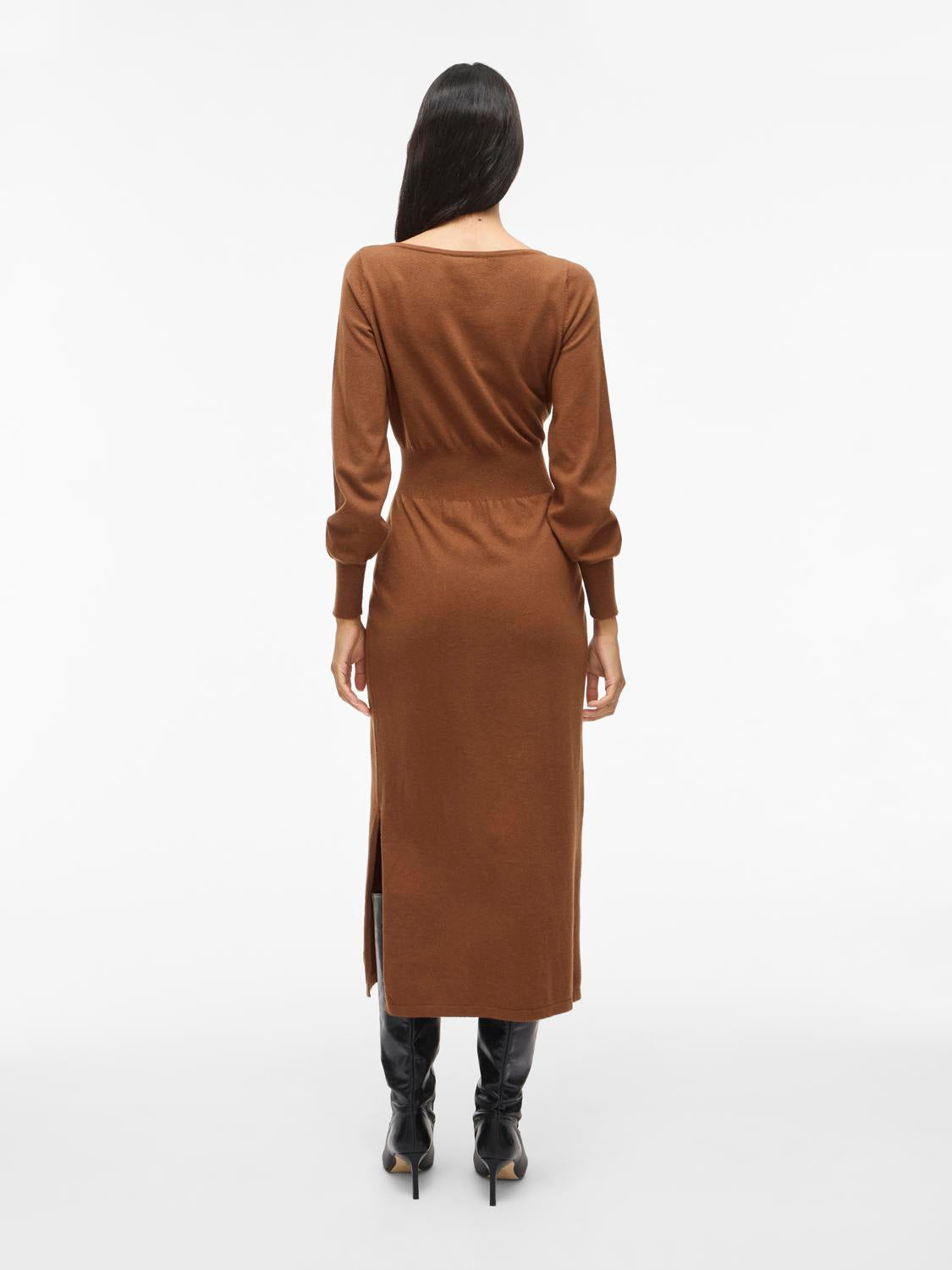 model_shot-back